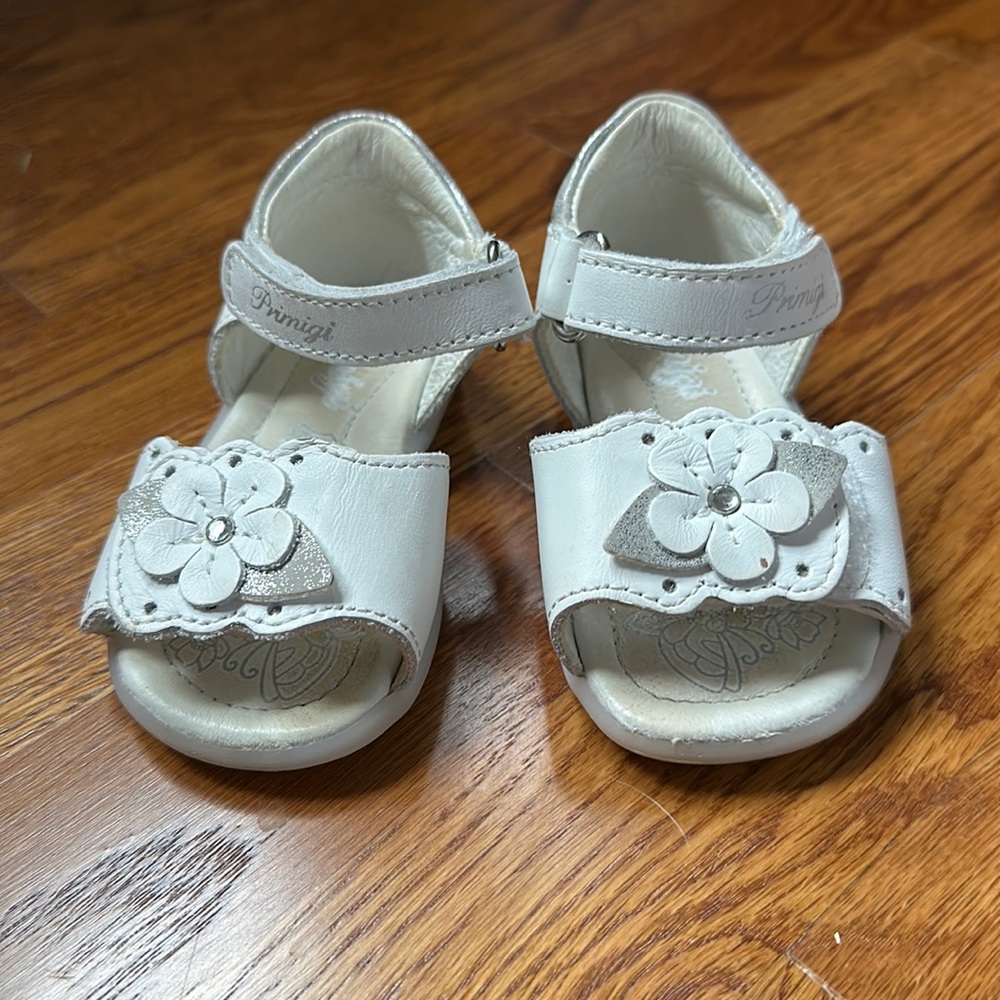 Gently used toddler Primigi white sandals with flowers